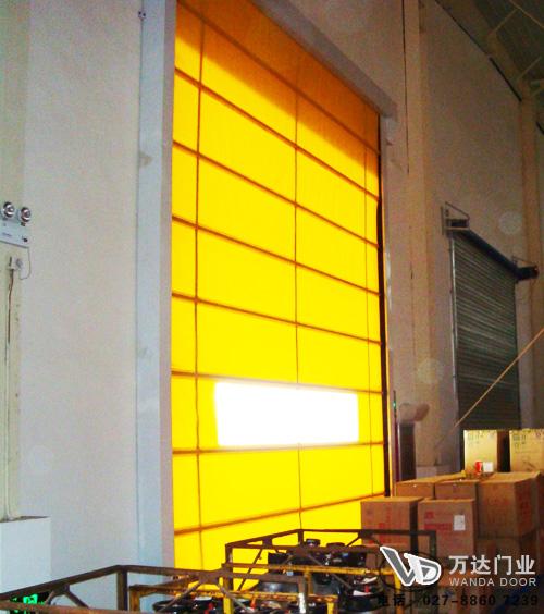 龙湖工厂堆积门
